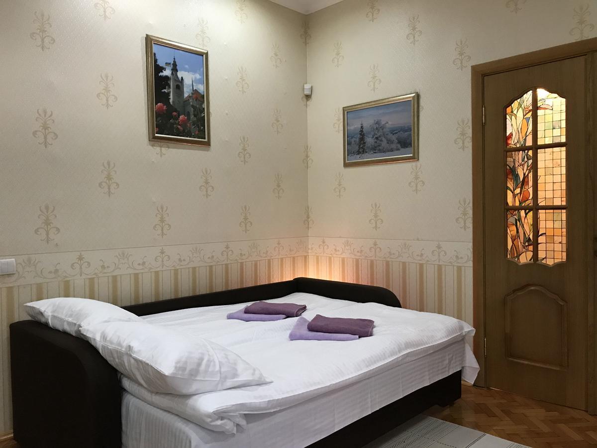 Large Apartment In The City Center Munkács Kültér fotó