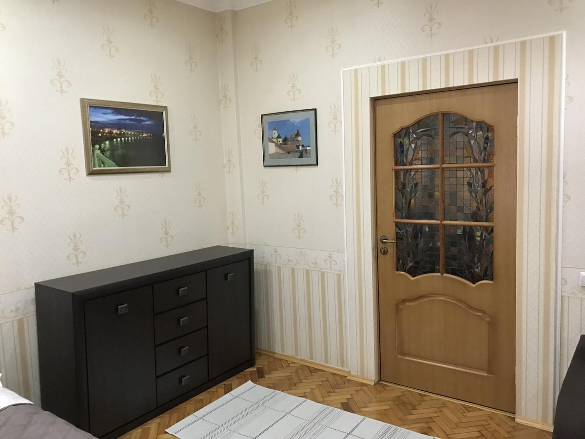 Large Apartment In The City Center Munkács Kültér fotó