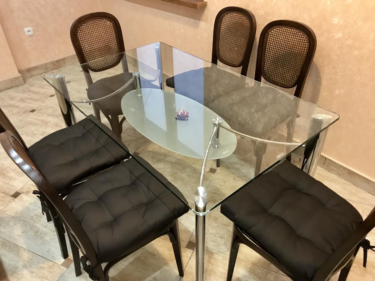 Large Apartment In The City Center Munkács Kültér fotó