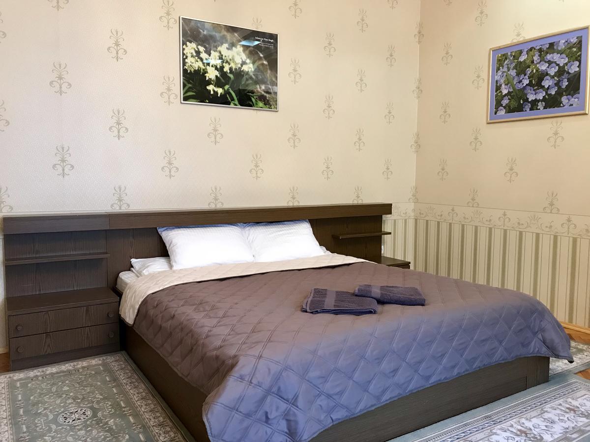 Large Apartment In The City Center Munkács Kültér fotó