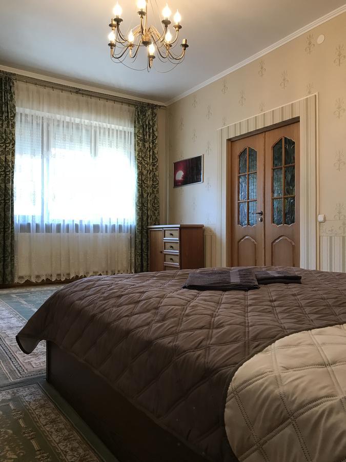 Large Apartment In The City Center Munkács Kültér fotó